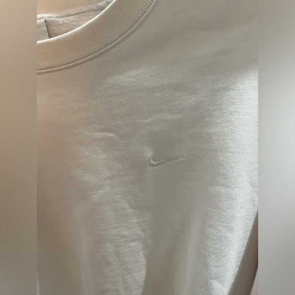 NIKE CREAM SWEATER SIZE XL - Picture 2 of 5